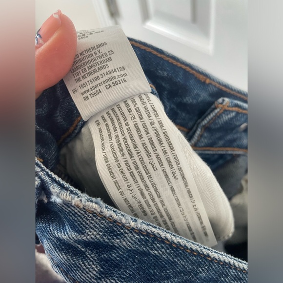 Abercrombie & Fitch Curve Love High Rise Mom Jeans 0377 - Picture 6 of 7